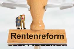 Foto: Stempel mit Aufschrift Rentenreform
